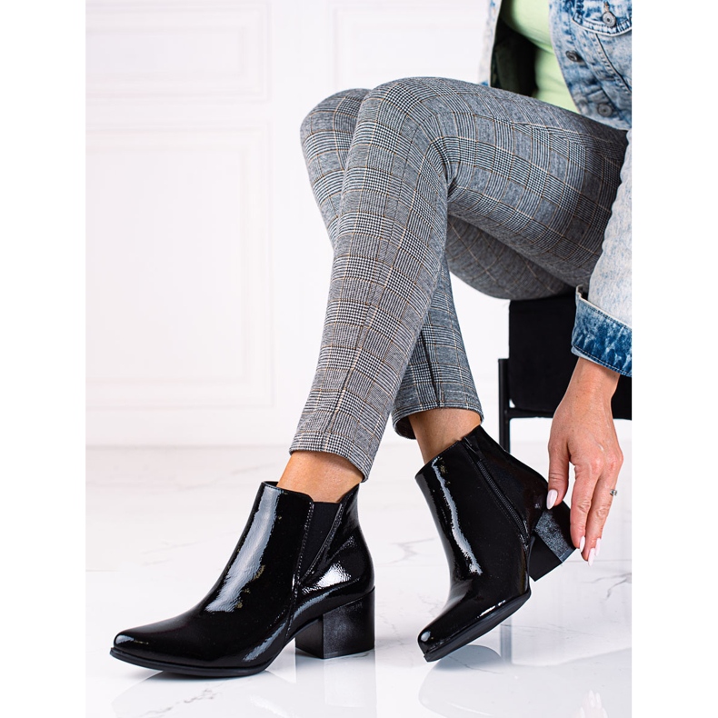 SHELOVET Bota Chelsea lacada preta Sergio Leone com salto alto preto 1