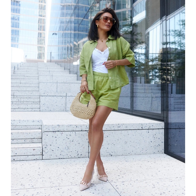 Bombas bege no posto Makka 1