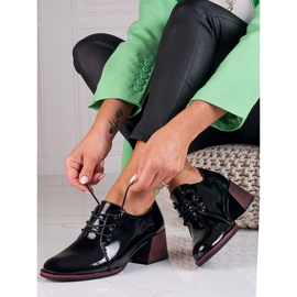 Salto alto lacado Vinceza preto 1