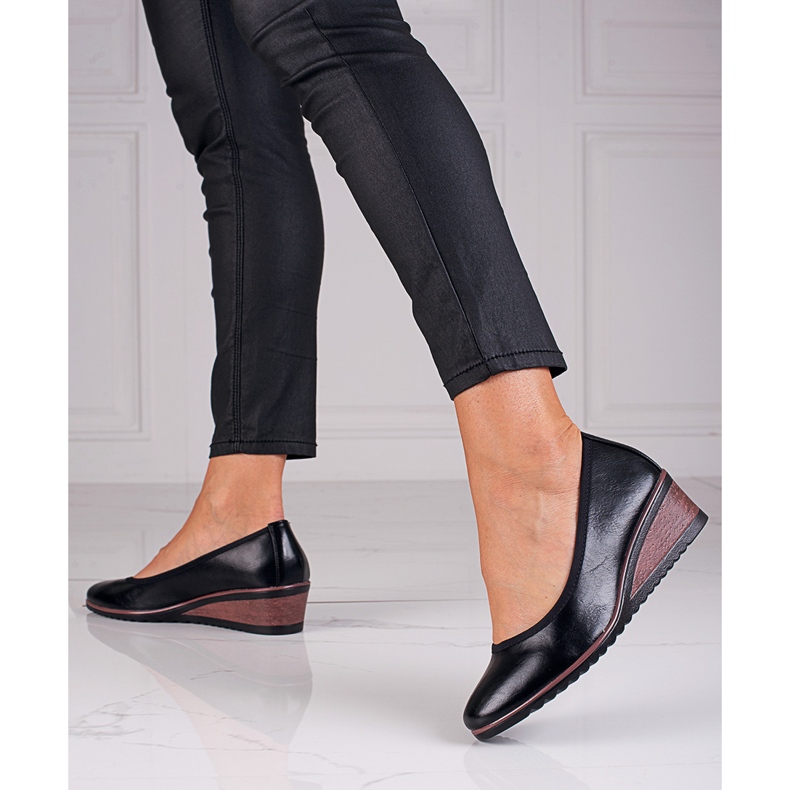 Sapatos de cunha preta por W. Potocki preto 1