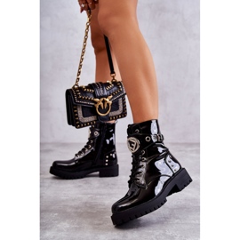 PG1 Botas femininas lacadas com tachas pretas Leticia preto 1