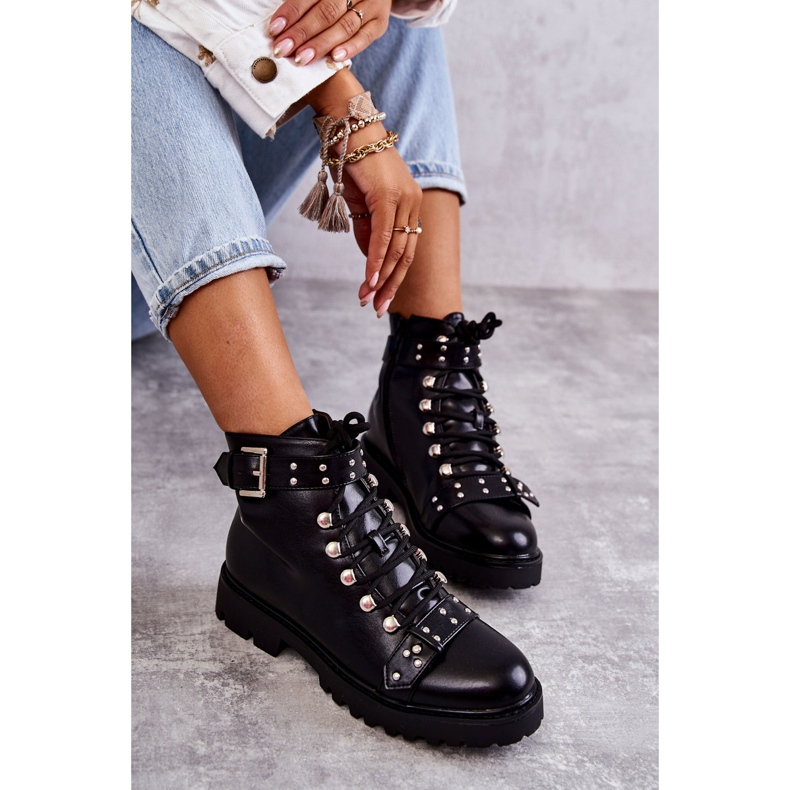 PG1 Botas Sabine em pele ecológica pretas com cinto decorativo preto 1