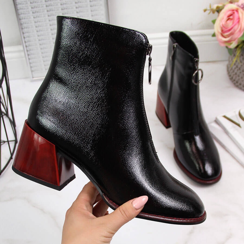 Botas femininas com verniz preto Filippo 2 Botas femininas com verniz preto Filippo 2