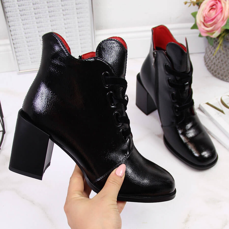 Botas femininas lacadas Filippo pretas com salto decorativo preto 2