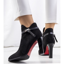 Salto alto preto Deshi 2