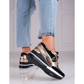 Vinceza Tênis feminino Potocki preto e dourado com salto de cunha 1