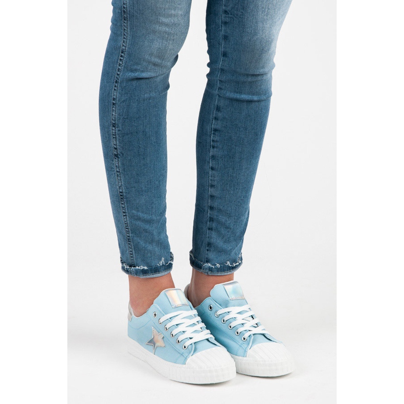 Tênis com holograma azul 1