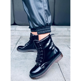 Botins femininos Dona Black preto 2