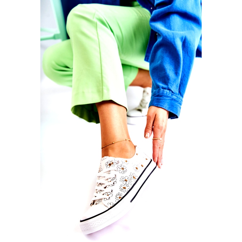 PS1 Tênis baixo feminino com flores brancas Janey branco 6 PS1 Tênis baixo feminino com flores brancas Janey branco 6