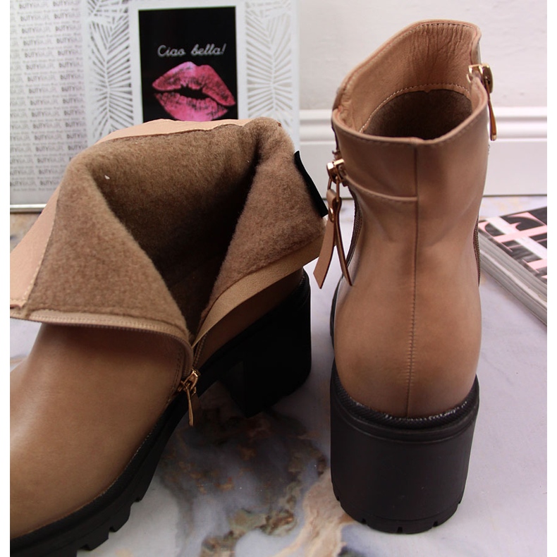 Botas de mulher Vinceza com isolamento bege 1 Botas de mulher Vinceza com isolamento bege 1