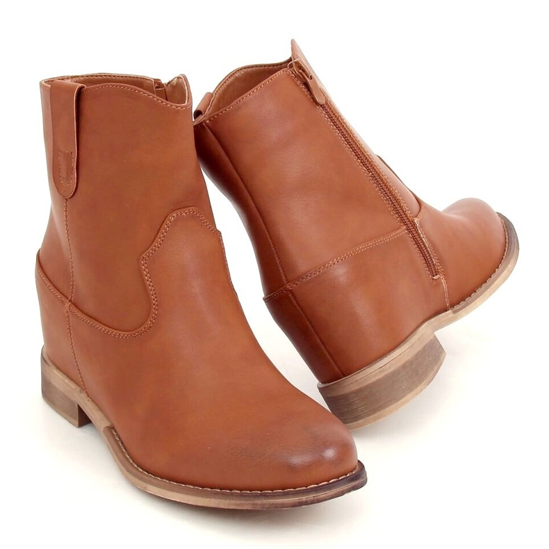 Botas em um salto de cunha Austin Camel escondido castanho 1