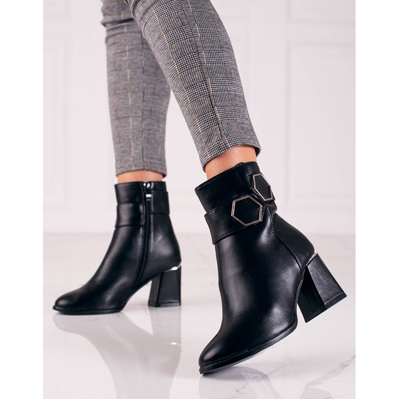 T.Sokolski Botas femininas Sokolski pretas em um poste largo preto 2