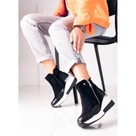 Botas esportivas femininas pretas em uma cunha branca Shelovet preto 2