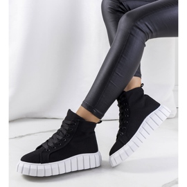 BM Ténis pretos na plataforma Horizo 1