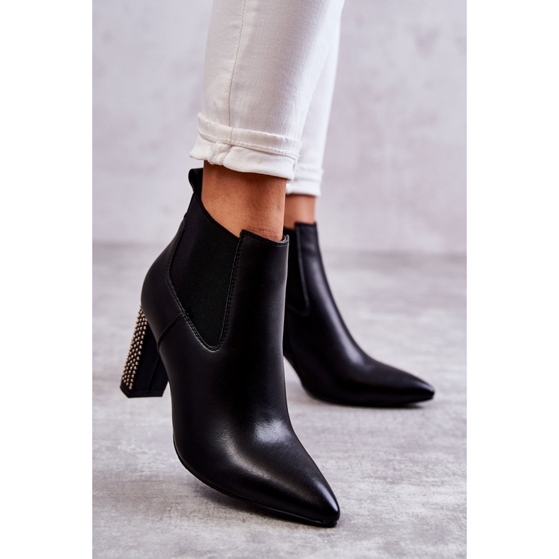 PG1 Botas pretas elegantes da Elinor em um poste com jatos preto 2