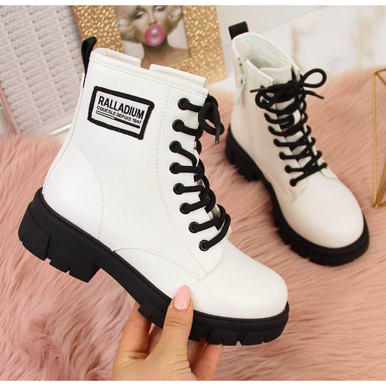 S.Barski Botas brancas para meninas isoladas por S. Bararski branco 1