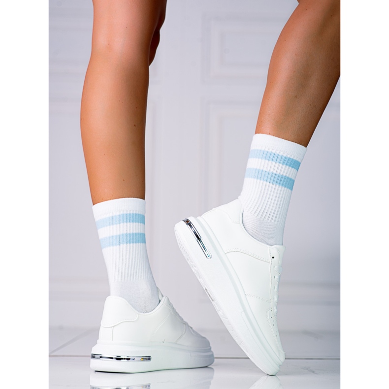 Sapatos esportivos Shelovet brancos com amarração feitos de couro branco ecológico 1