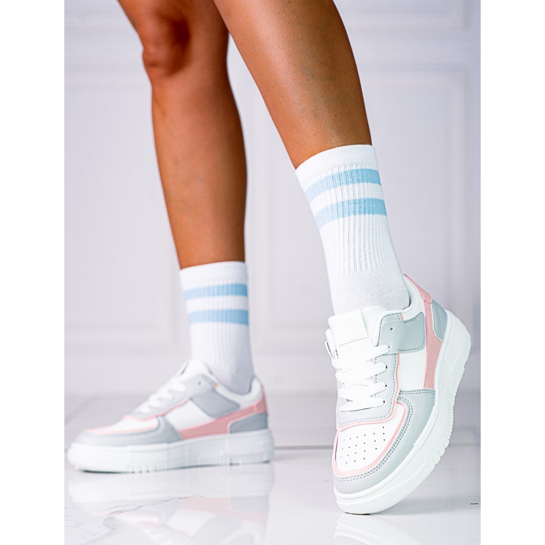 Tênis feminino com cadarço na plataforma Shelovet feito de couro ecológico em branco e rosa cinza multicolorido 2