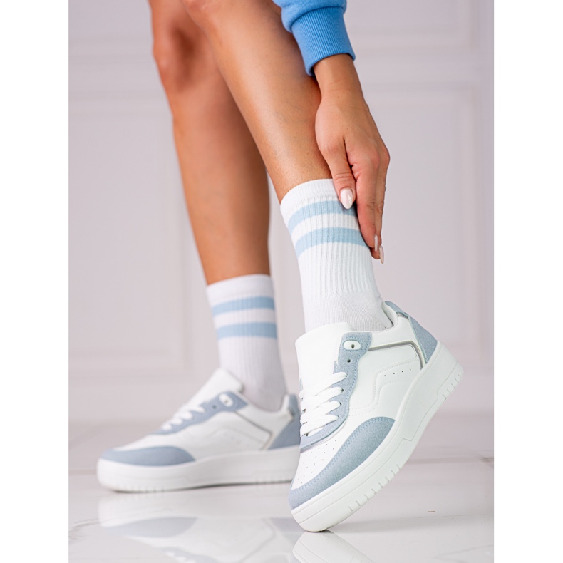 Sapatos esportivos Shelovet femininos na moda em uma plataforma branca branco azul 1