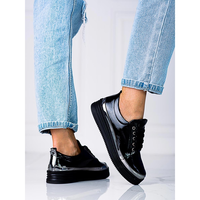 W. Potocki Tênis feminino Shelovet feito de couro ecológico envernizado preto 2