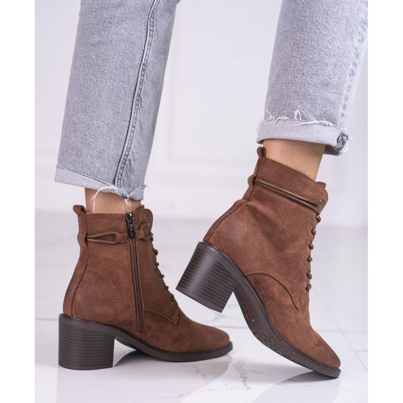 Botas femininas com amarração marrom Shelovet feitas de camurça ecológica castanho 1