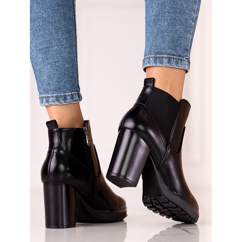 Botas Chelsea pretas de senhora num poste alto Shelovet preto 1