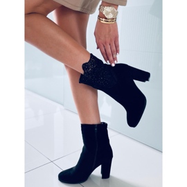 Bota de salto alto com renda Esmeralda Black preto 1 Bota de salto alto com renda Esmeralda Black preto 1