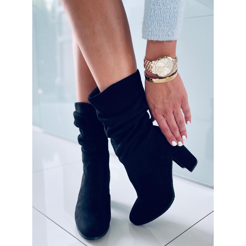 Pola salto alto preto 1