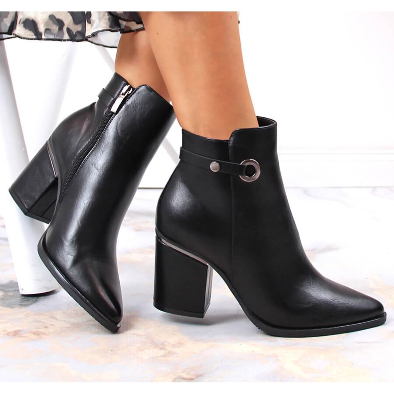 Botas femininas pretas Potocki com isolamento no poste preto 1