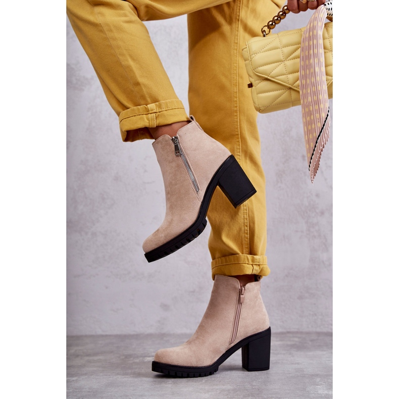 PG1 Botas de camurça de salto alto com zíper bege claro Sevione 2