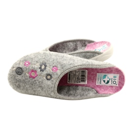 Chinelos de feltro cinza Adanex 27885 Sara com flores rosa 5 Chinelos de feltro cinza Adanex 27885 Sara com flores rosa 5
