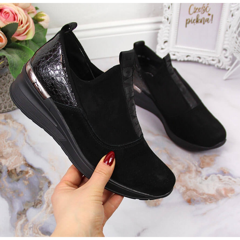 Sapatos femininos de couro com salto em cunha, preto Filippo 1