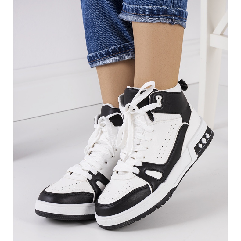 Tênis preto Grandis branco 2