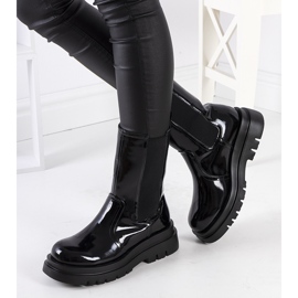 Botas Giza em verniz preto 1