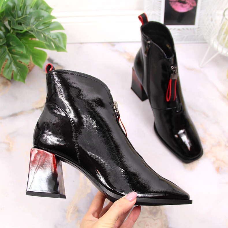 S.Barski Botas lacadas isolantes de mulher com salto decorativo S. Bararski OLI183 preto 1