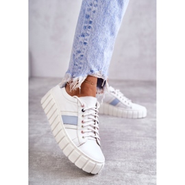 Tênis esportivo feminino de couro amarrado branco e azul Ariva 2