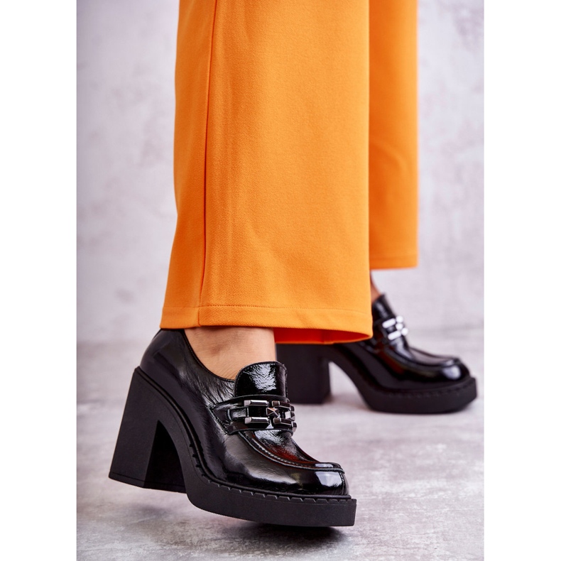 Sapatos lacados num enorme poste Black Jaime preto 1