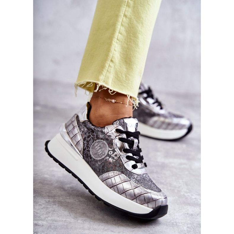 Tênis esportivo feminino com cunha GOE KK2N4083 prata 1