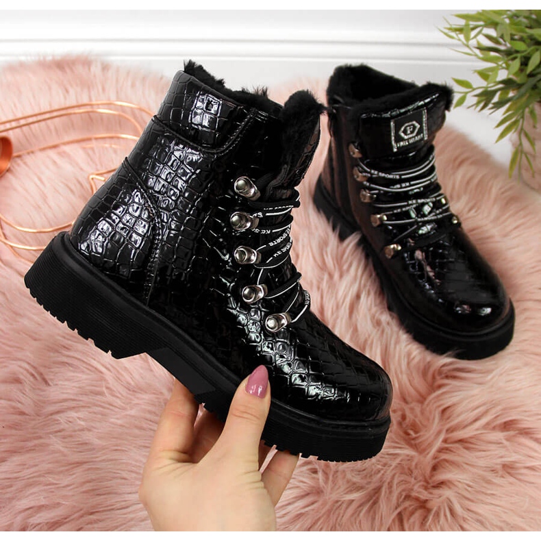 Botas para menina em croché preto lacado Miss❤E 2