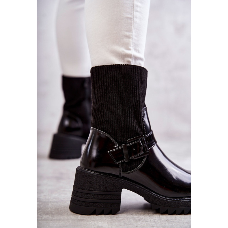 Botas femininas aquecidas em um salto grosso preto Marinela 2