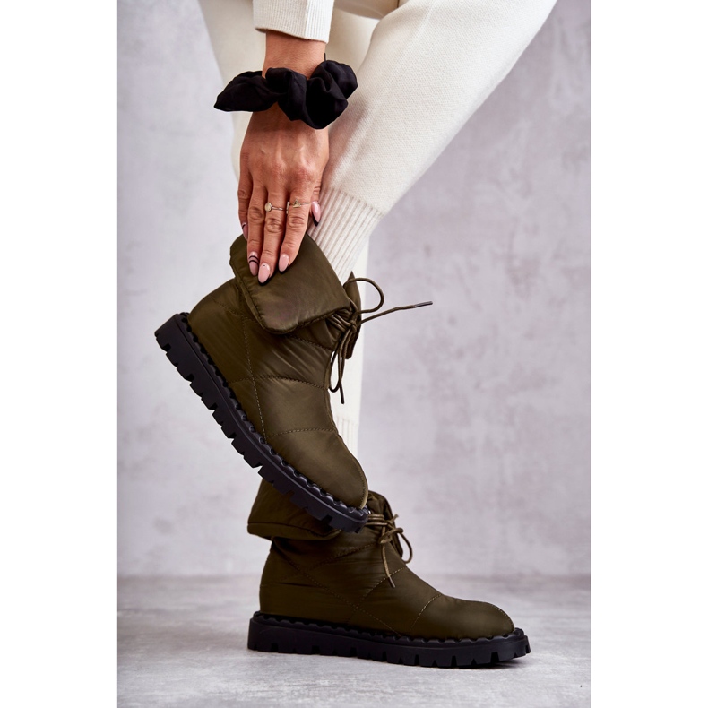 Botas femininas em material isolante verde Emelie 2 Botas femininas em material isolante verde Emelie 2