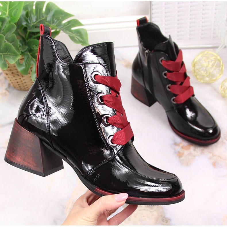 Botas femininas isolantes envernizadas pretas Vinceza JAN147A preto 1