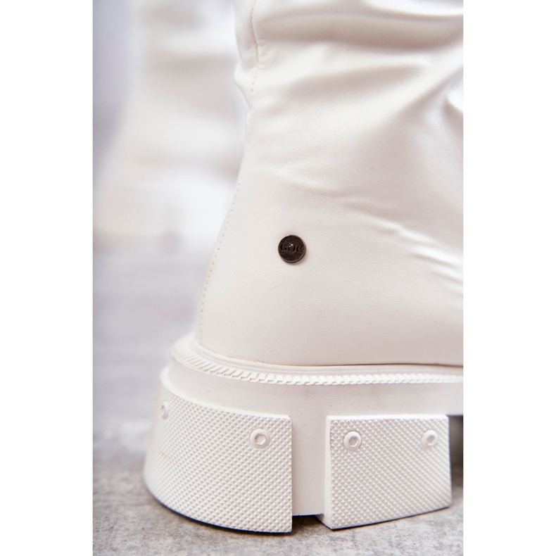 Botas de couro até o joelho com salto baixo GOE KK2N4022 branco 2