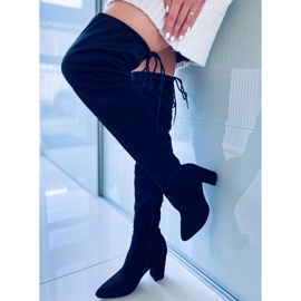 Cher salto alto preto 2