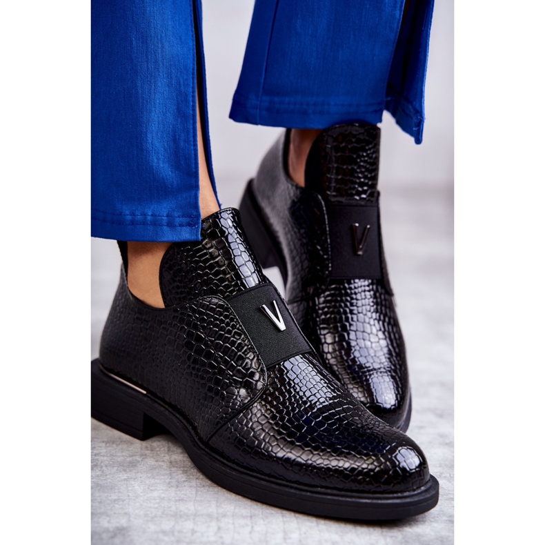 Vinceza Botas lacadas com recortes em salto plano Preto Eunice 2