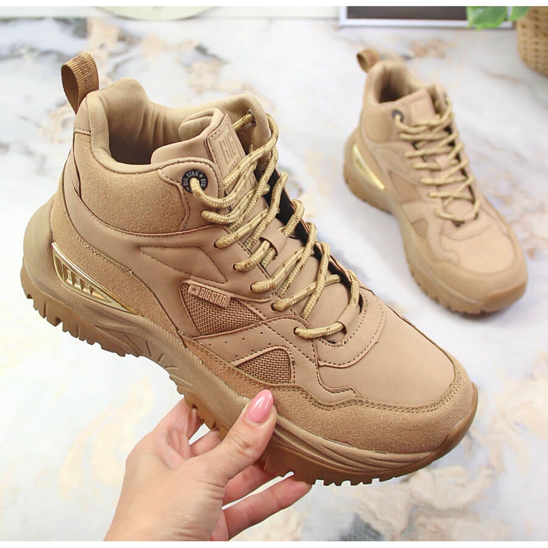 Botas esportivas femininas na plataforma bege Big Star KK274355 1