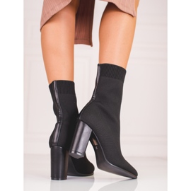Botas femininas ajustadas no poste preto Shelovet 1