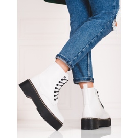 Bolsas femininas Shelovet brancas amarradas na plataforma branco 2