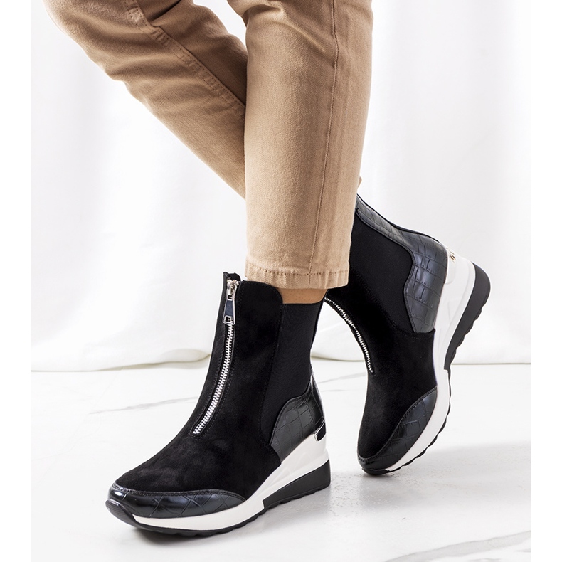 PA1 Tênis preto na cunha Triaca 1