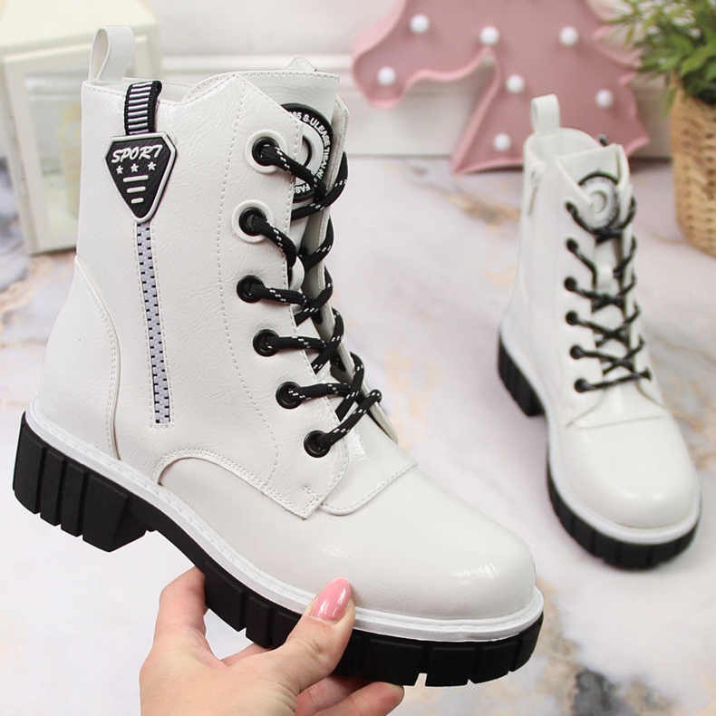 S.Barski Botas isolantes brancas envernizadas por S. Bararski branco 1